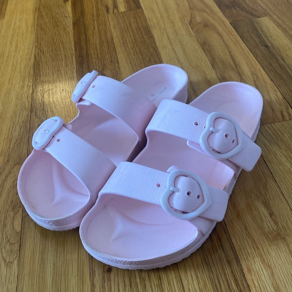 Stoney Clover Lane for Target Girls Pink Sandals With Heart Buckles Size 5